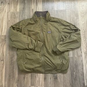 MENS REVERSIBLE SHELLED PATAGONIA JACKET SIZE XL
